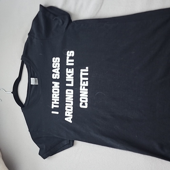 NWOT T-SHIRT - Picture 1 of 3